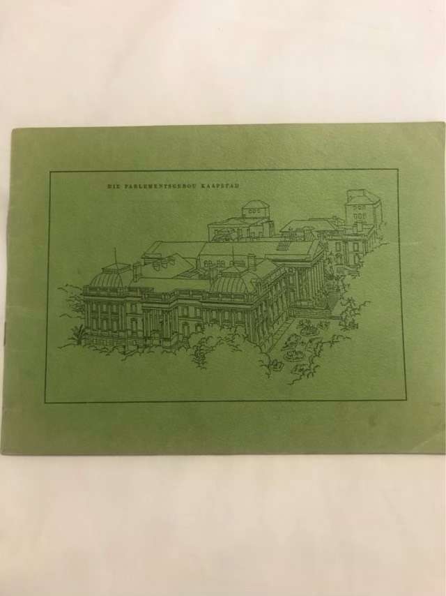 Die Parlementsgebou Kaapstad - R.J.McFarlane
