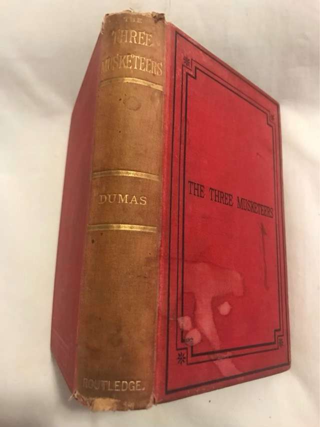 The Three Musketeers - Alexander Dumas