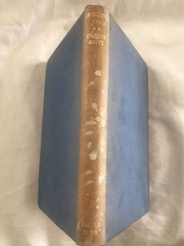 Trekking On, With a preface by General J.C.Smuts - Deneys Reitz