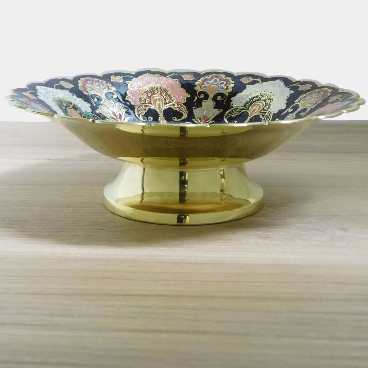 Scalloped Bowl Black