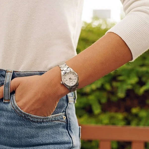 Seiko Women's Watch (SUR465P1)