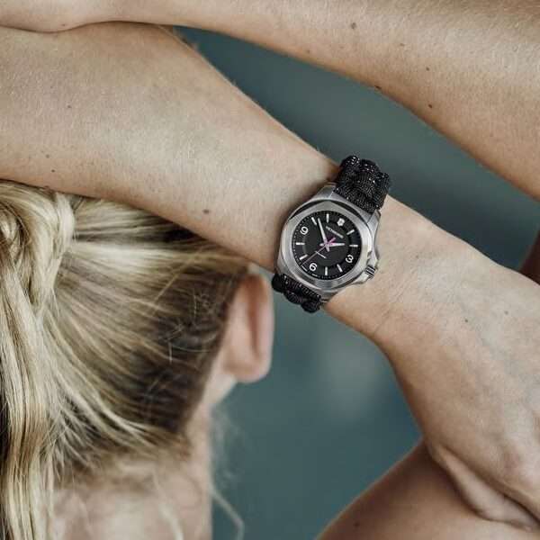 Victorinox Men's Watch V241918)