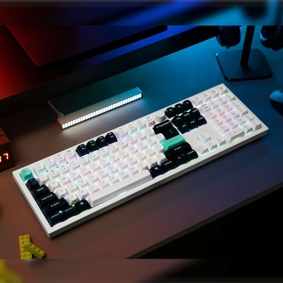 Keychron Q6 HE QMK Full-size Wireless Custom Mechanical Keyboard (Nebula Switch) ? Shell White