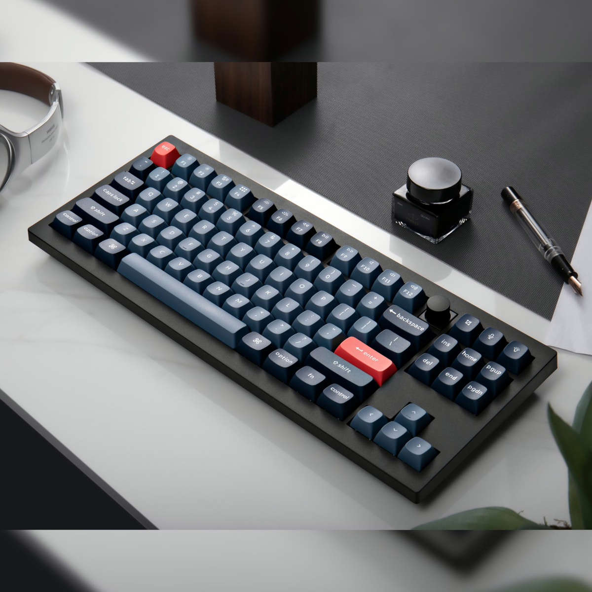 Keychron V3 Max QMK/VIA 80% Wireless Custom Mechanical Keyboard (Banana Switch) ? Carbon Black