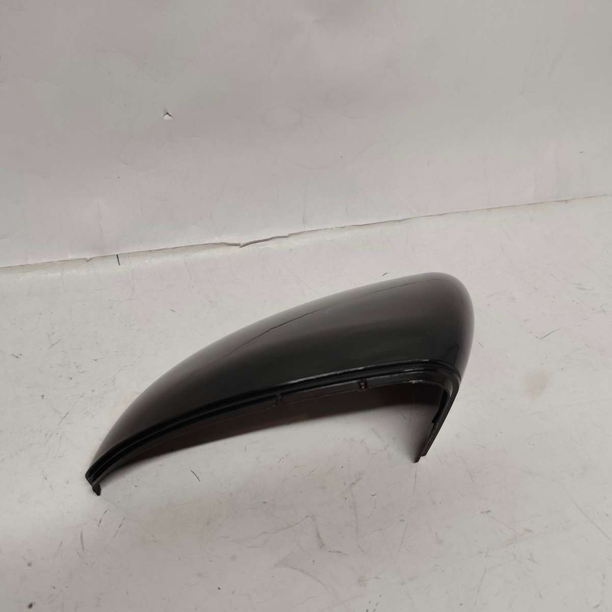 VW Golf 7 Mirror Cover Left 13-17 (Used)
