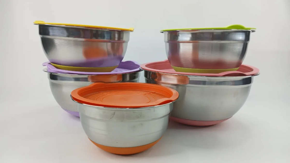 Mixing Bowl Set with Lids