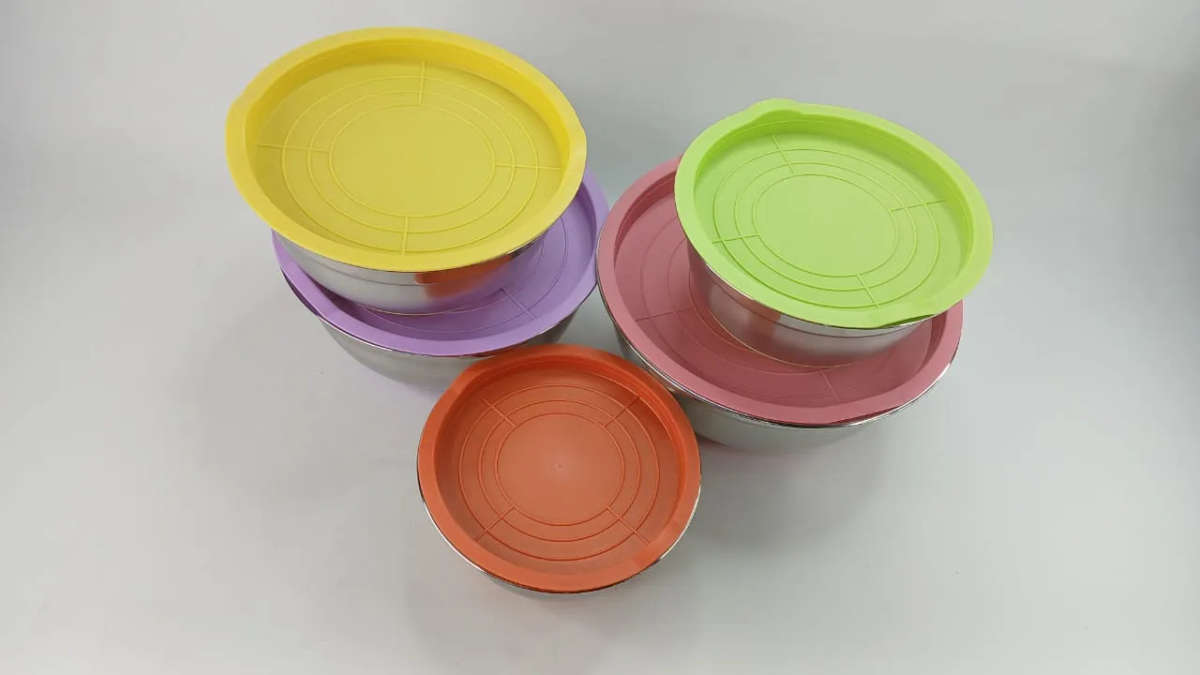 Mixing Bowl Set with Lids