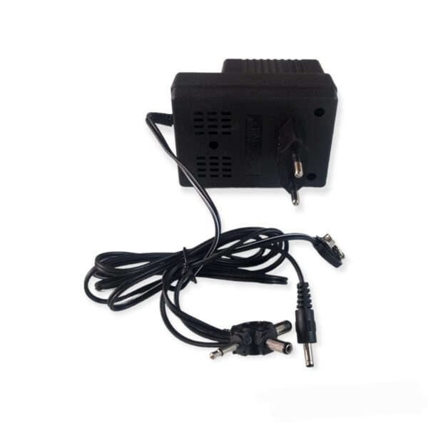 SE-303 Deluxe Universal AC/DC Adapter 12V