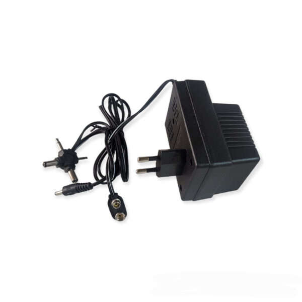 SE-303 Deluxe Universal AC/DC Adapter 12V