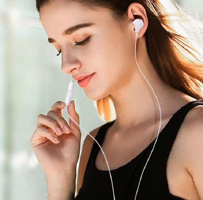 Treqa EP-735-IOS Lightning Pin Stereo Earphones For Lightning