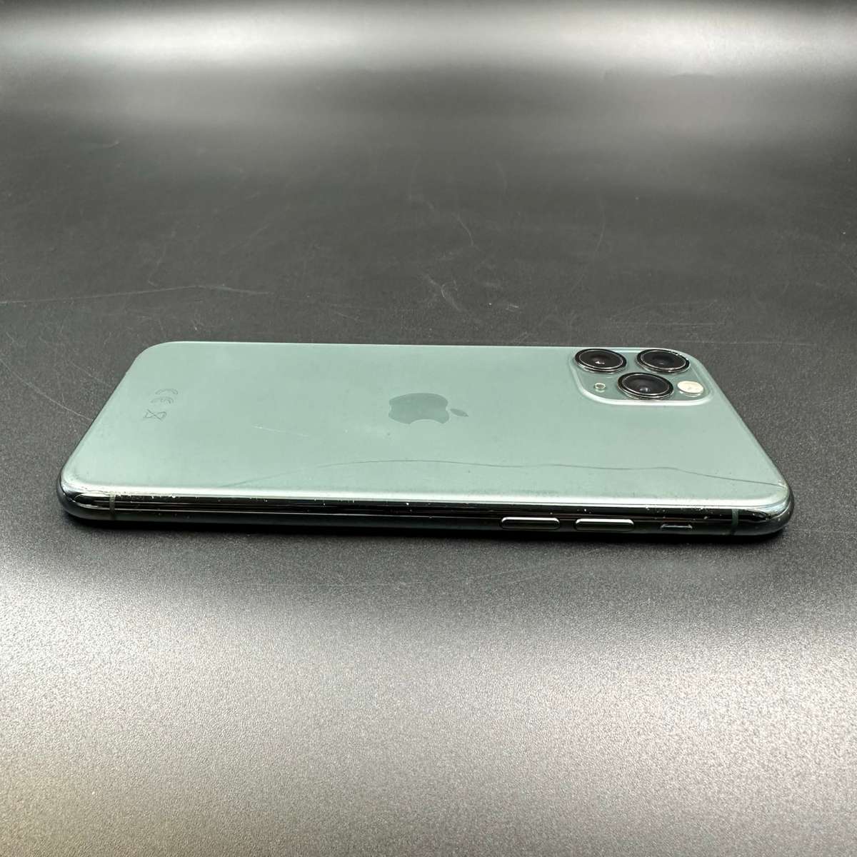 iPhone 11 Pro 256GB Midnight Green (Cracked Back)