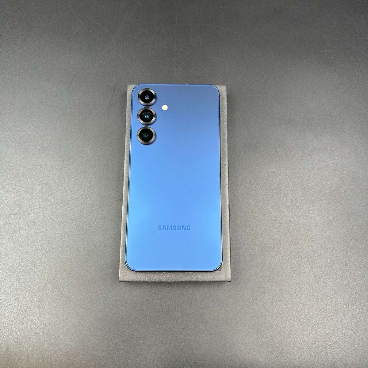 Samsung Galaxy S25 256GB Navy