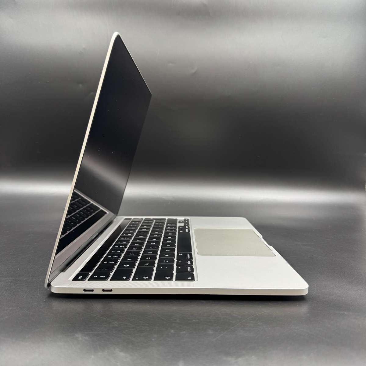 Macbook Pro 13" | 2 GHz intel i5 | 512GB | 2020 Touch Bar | Silver