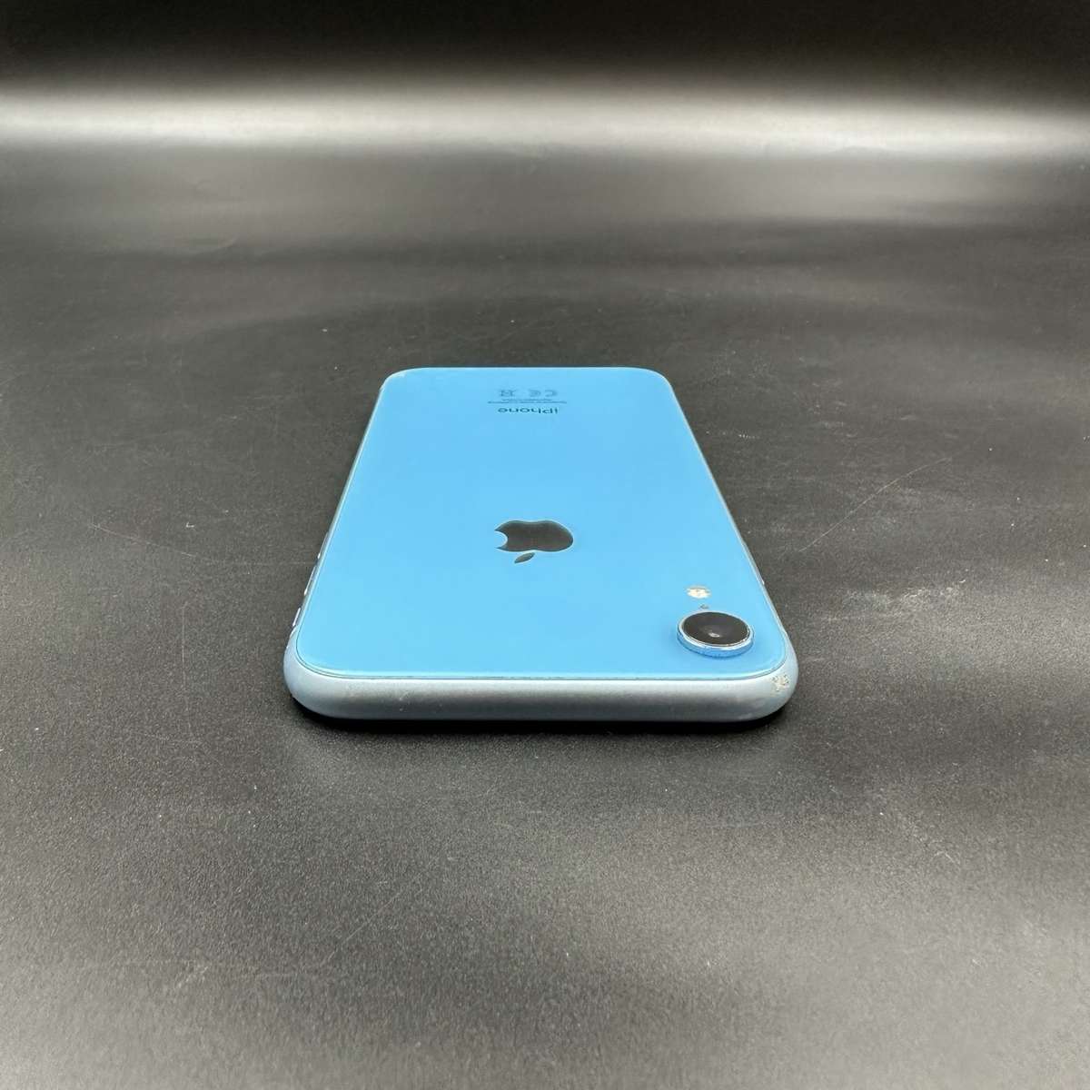 iPhone Xr 64GB Blue (Cracked Back)