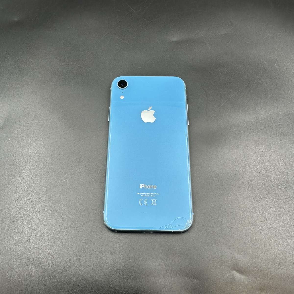 iPhone Xr 64GB Blue (Cracked Back)
