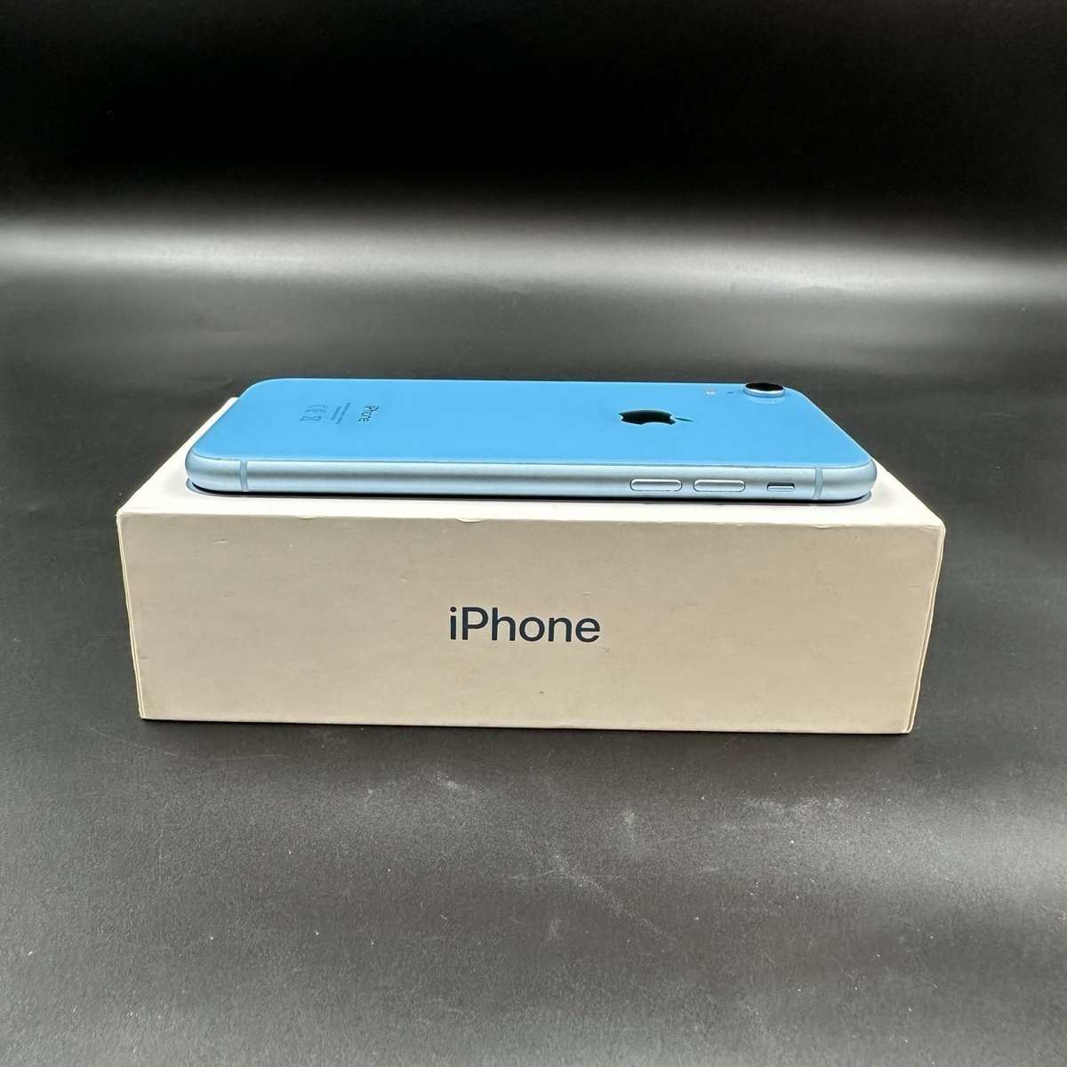 iPhone Xr 64GB Sky Blue