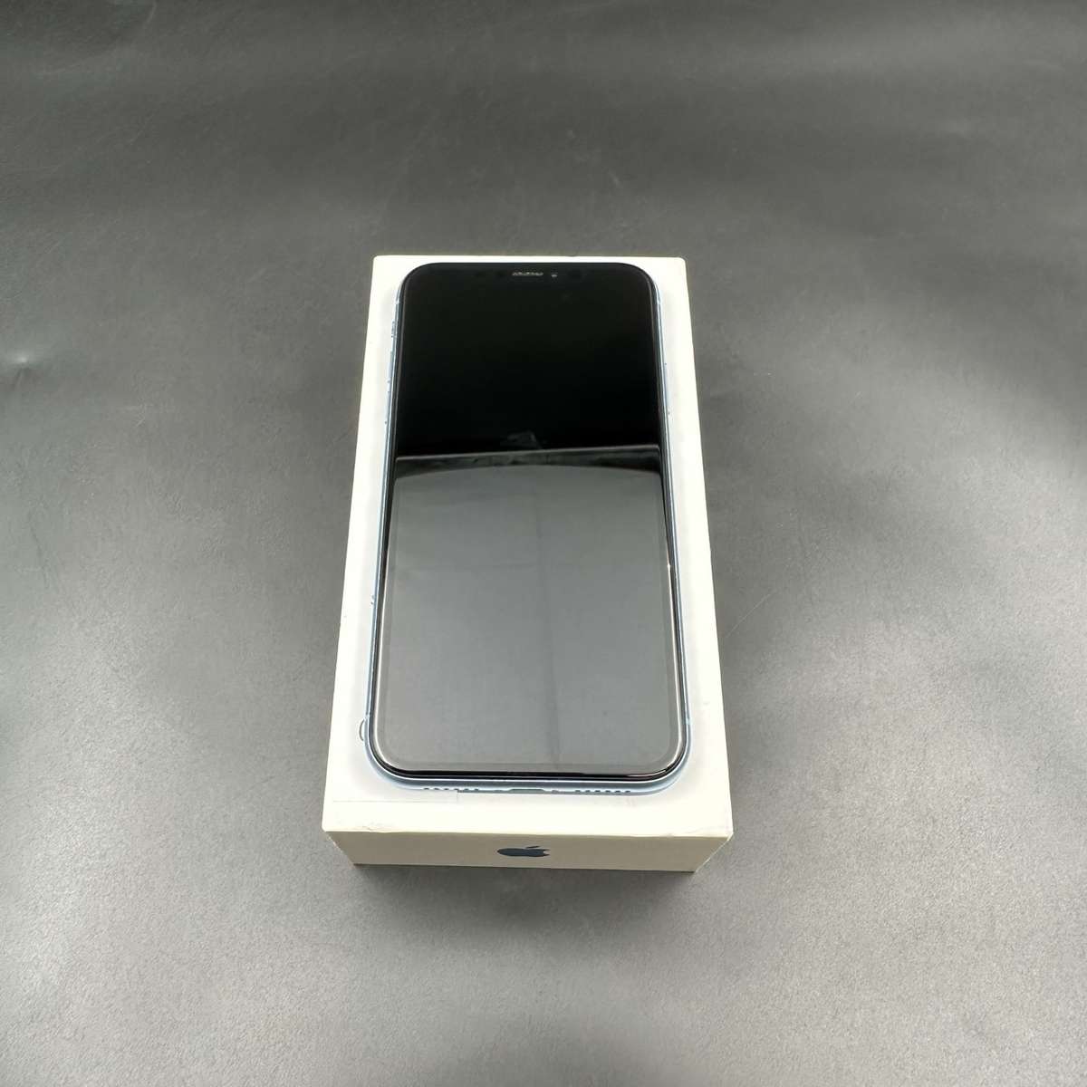 iPhone Xr 64GB Sky Blue