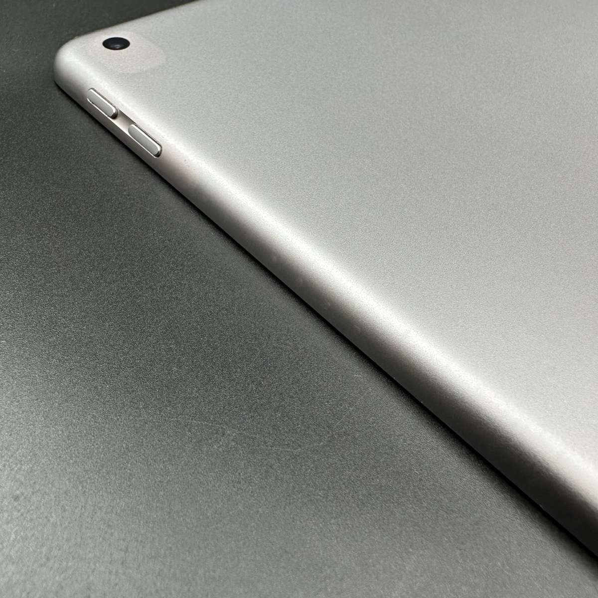 iPad 6th Gen 32GB Space Grey