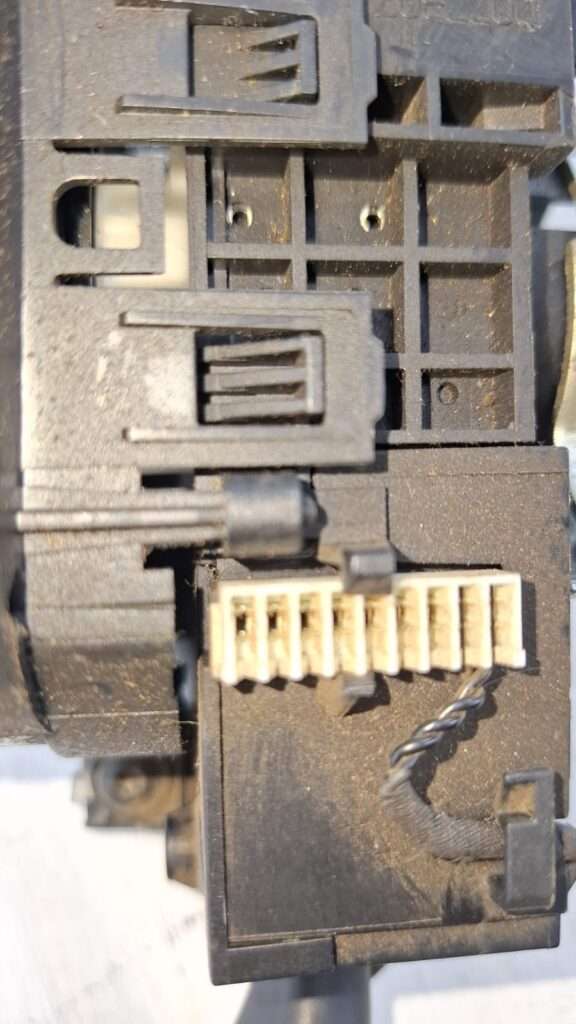 Vw Vivo 1.6i Cls Manual (5d Hatch) Combination Switch