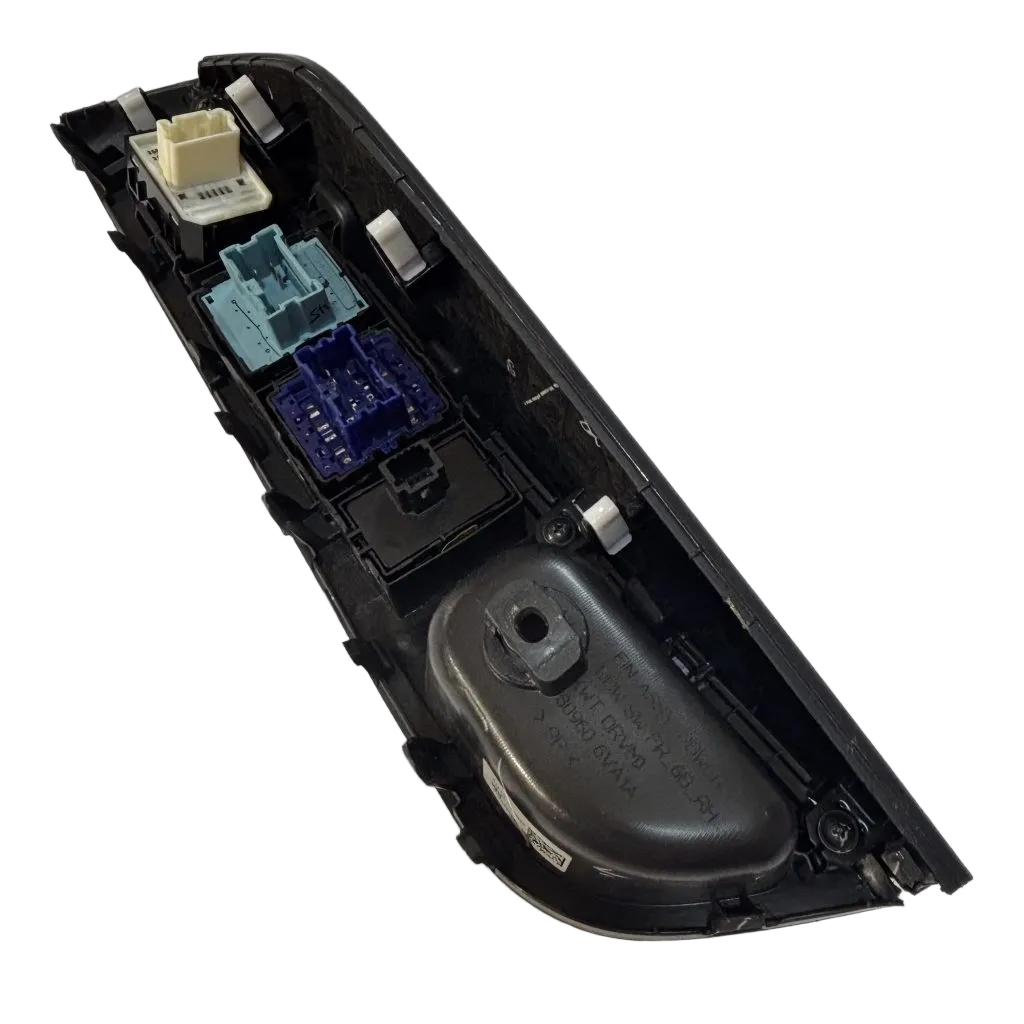 Nissan Magnite 1.0 Visia Mt (non Turbo 53kw) Window Switch Inner Right/Driver