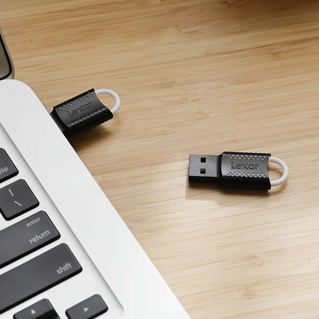 Lexar JumpDrive V40 16GB USB 2.0 Flash Drive