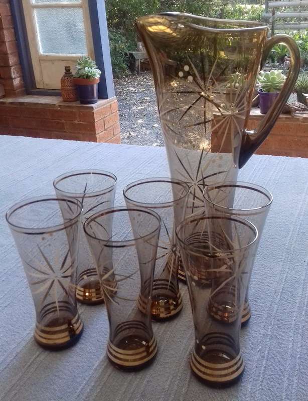Amber Glass Cordial ice lip jug set plus 5 glasses