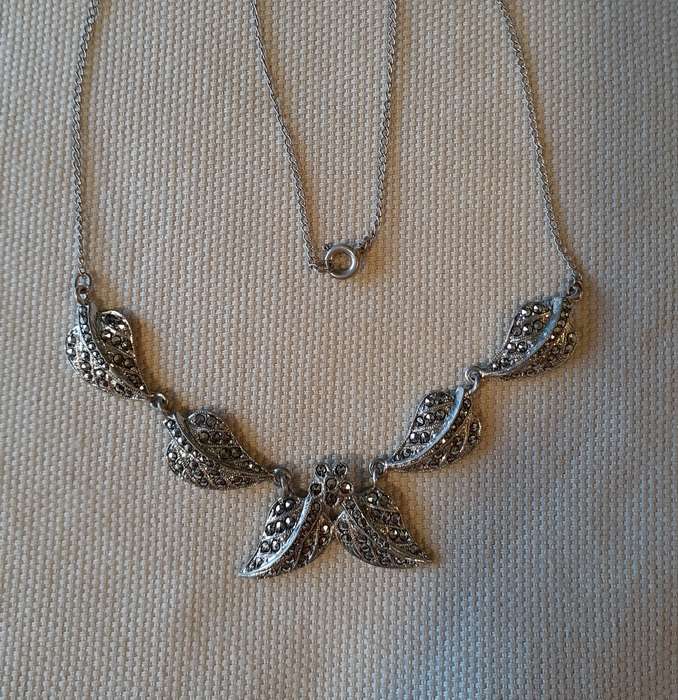 Silver marcasite necklace and earings leaf design