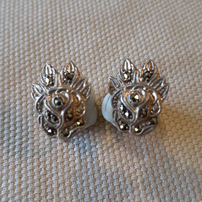 Silver marcasite necklace and earings leaf design