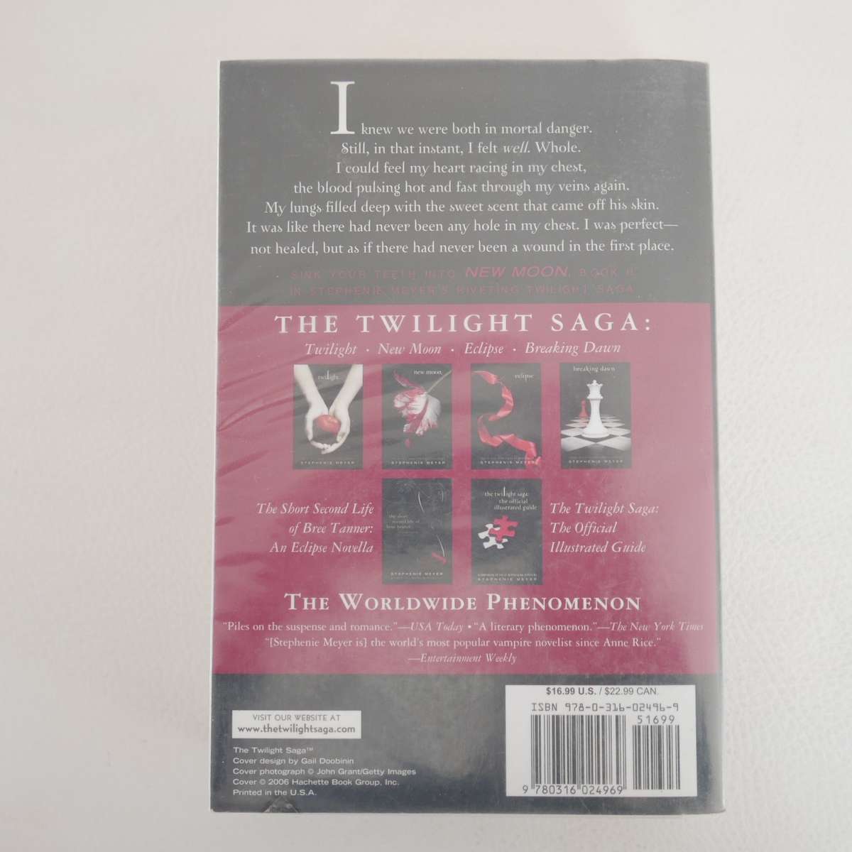New Moon by Stephenie Meyer