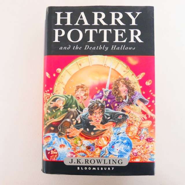 Harry Potter and the Deathly Hallows by J. K. Rowling