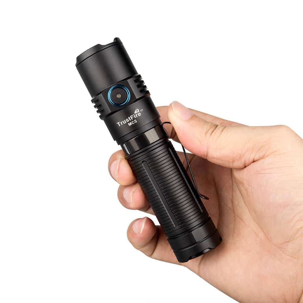 TrustFire MC5, 3300lumen, 362m Throw, Rechargeable