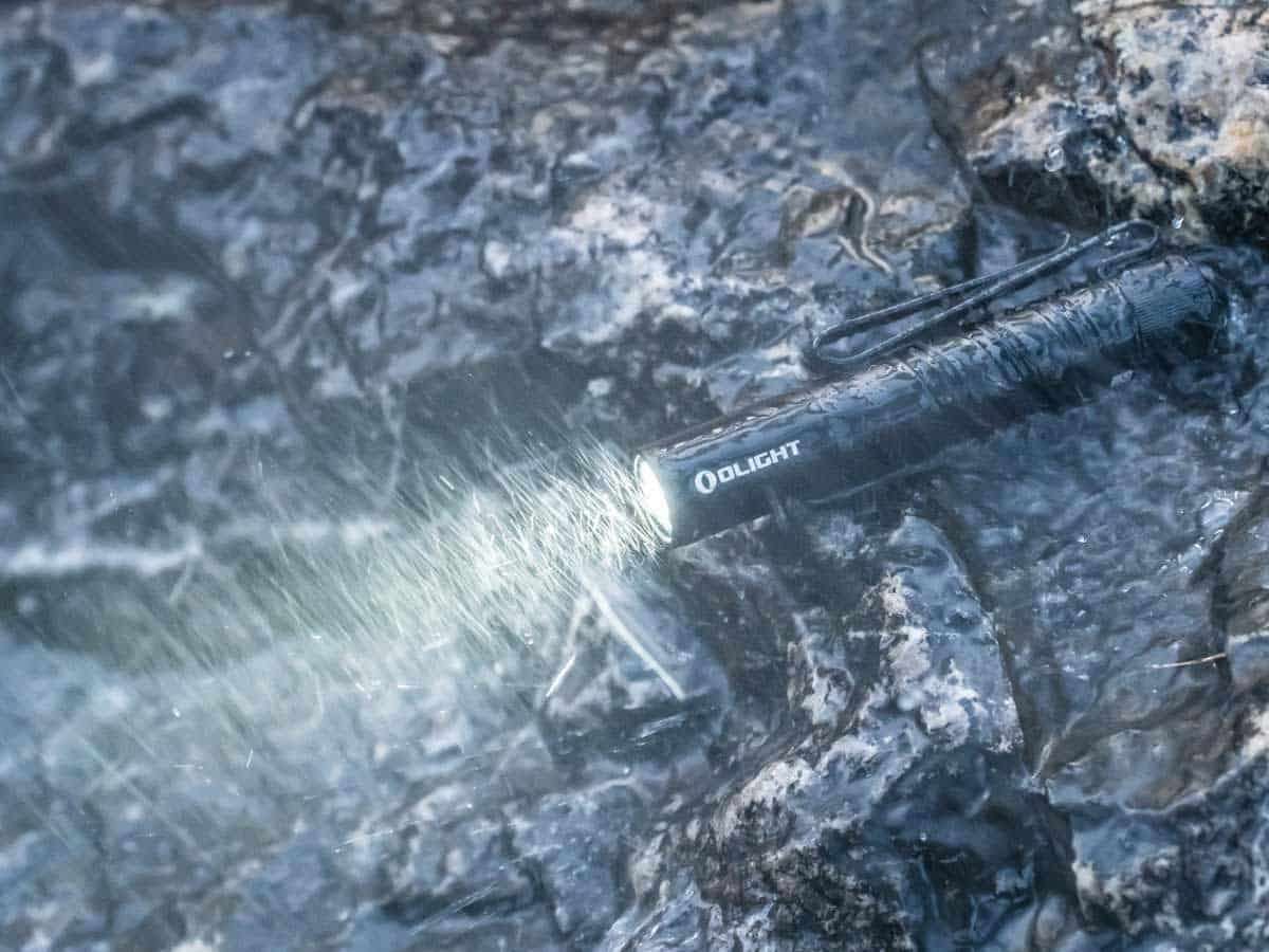 Olight I3T 2 EOS LED Flashlight 200 Lumen 62m Throw Slim EDC