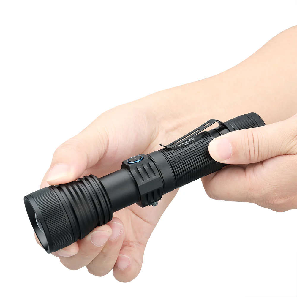 TrustFire E6 1500 Lumens Zoomable Flashlight with 550m Throw