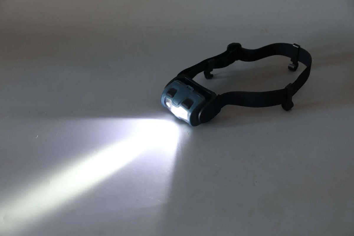 TrustFire SH05 240 Lumen 200m Throw Rechargeable LED Headlamp with 2000mAh Battery