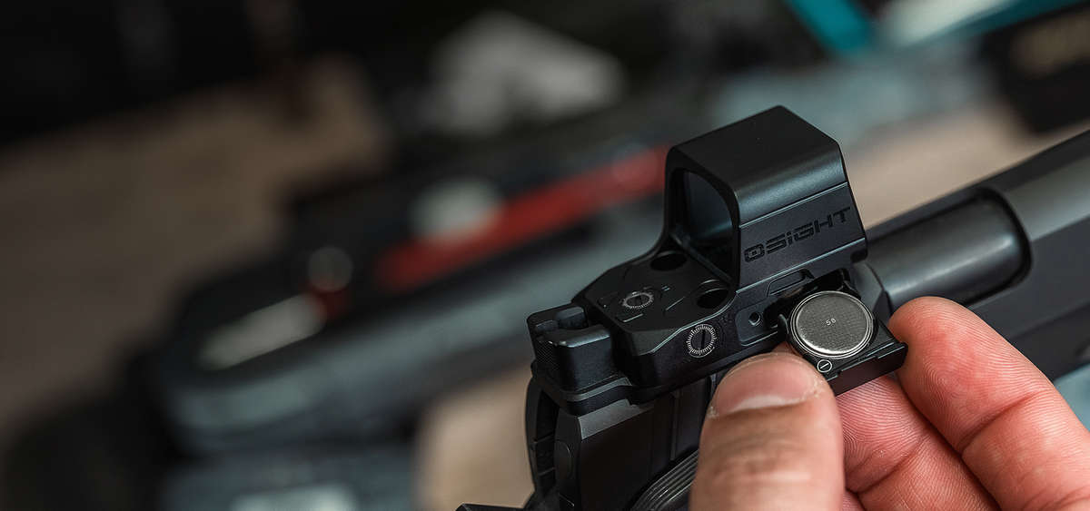 Osight XE AMRS Enclosed Red Dot Sight  2/6+32 MOA Multi-Reticle, Side-Loading Battery, RMR Foo...