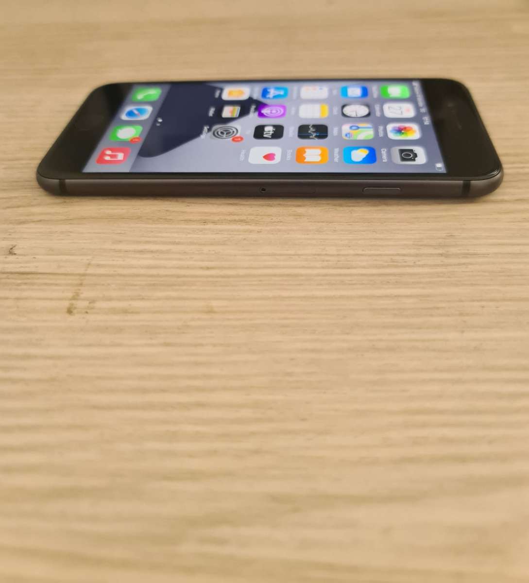 iPhone 8 64GB | Pre-Owned