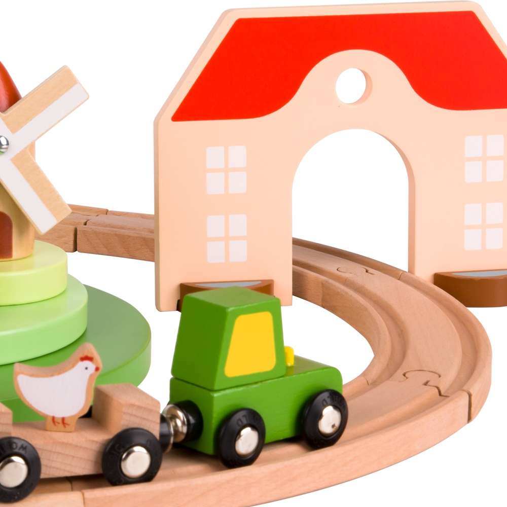 Classic World - Wooden Train Set - Small Farm - 28pcs