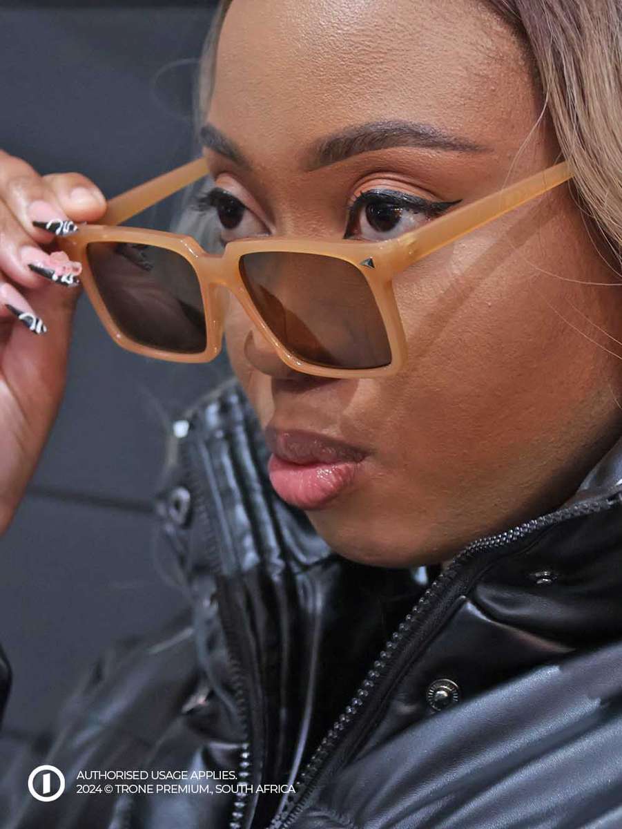 Clag frame Sunglass