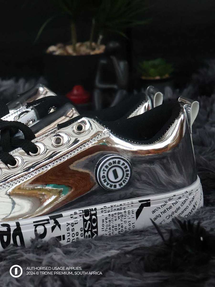 Glossy Glacia II Sneakers - Silver