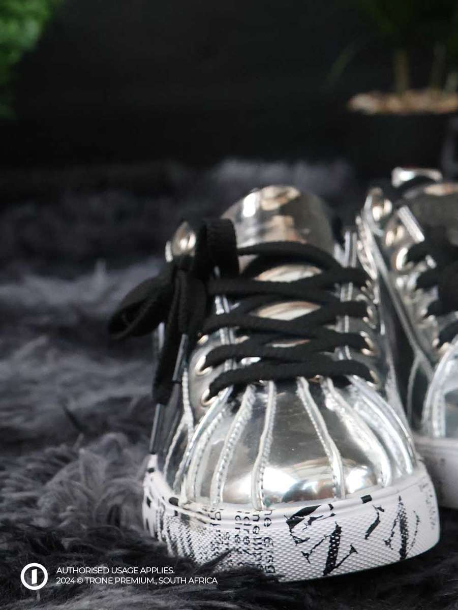 Glossy Glacia II Sneakers - Silver