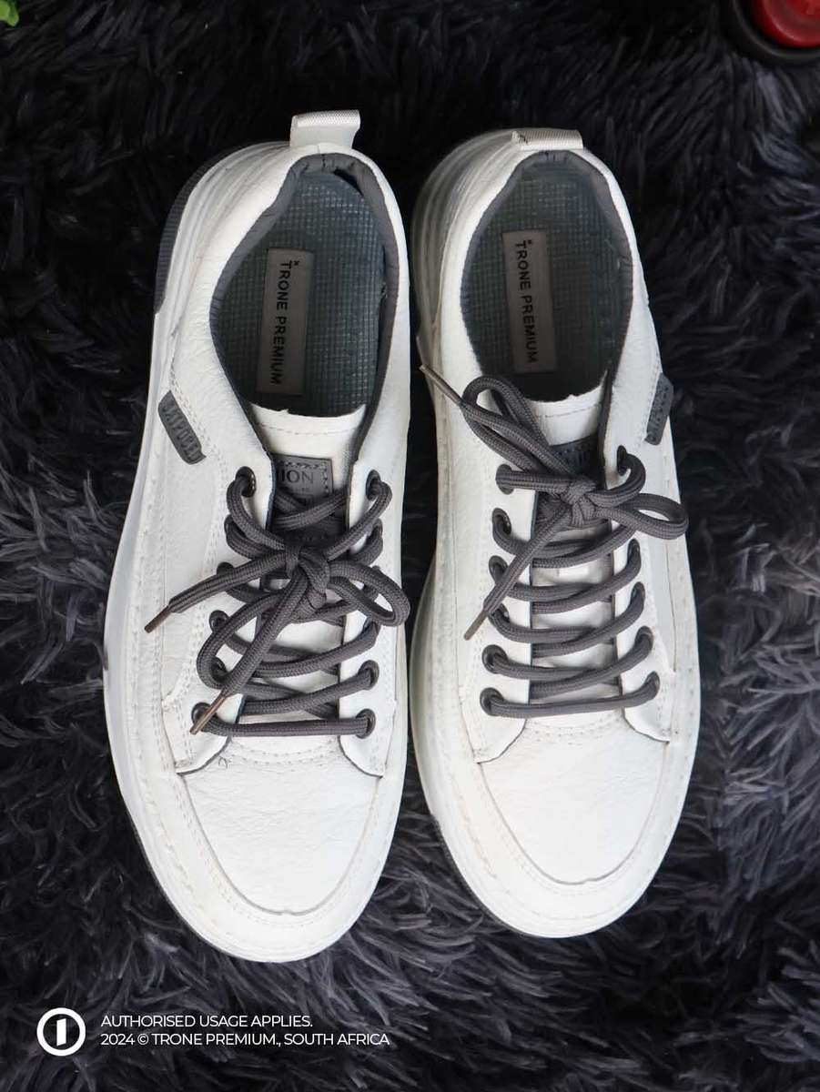 Grit Leather Laced Sneaker - White + Grey