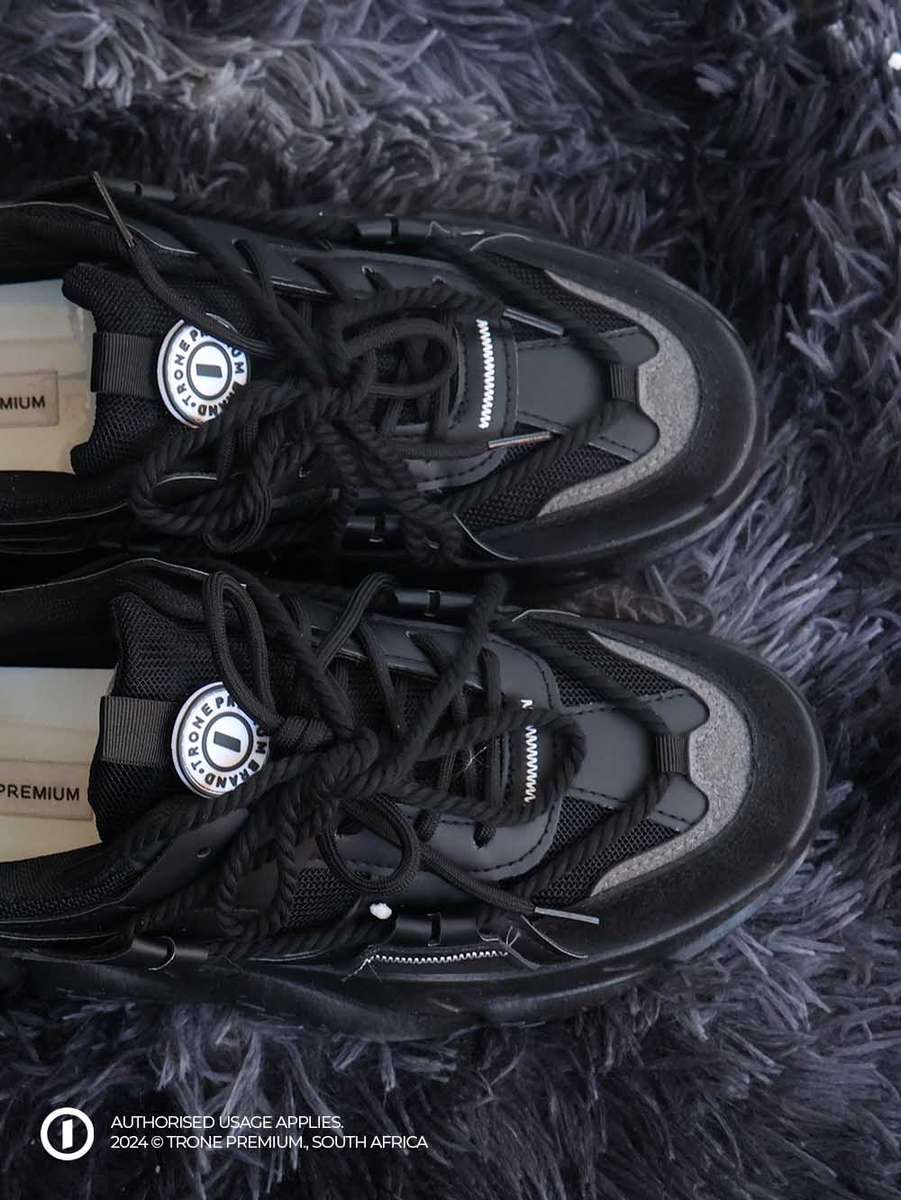 Rugged-X Pump Sneakers - Black