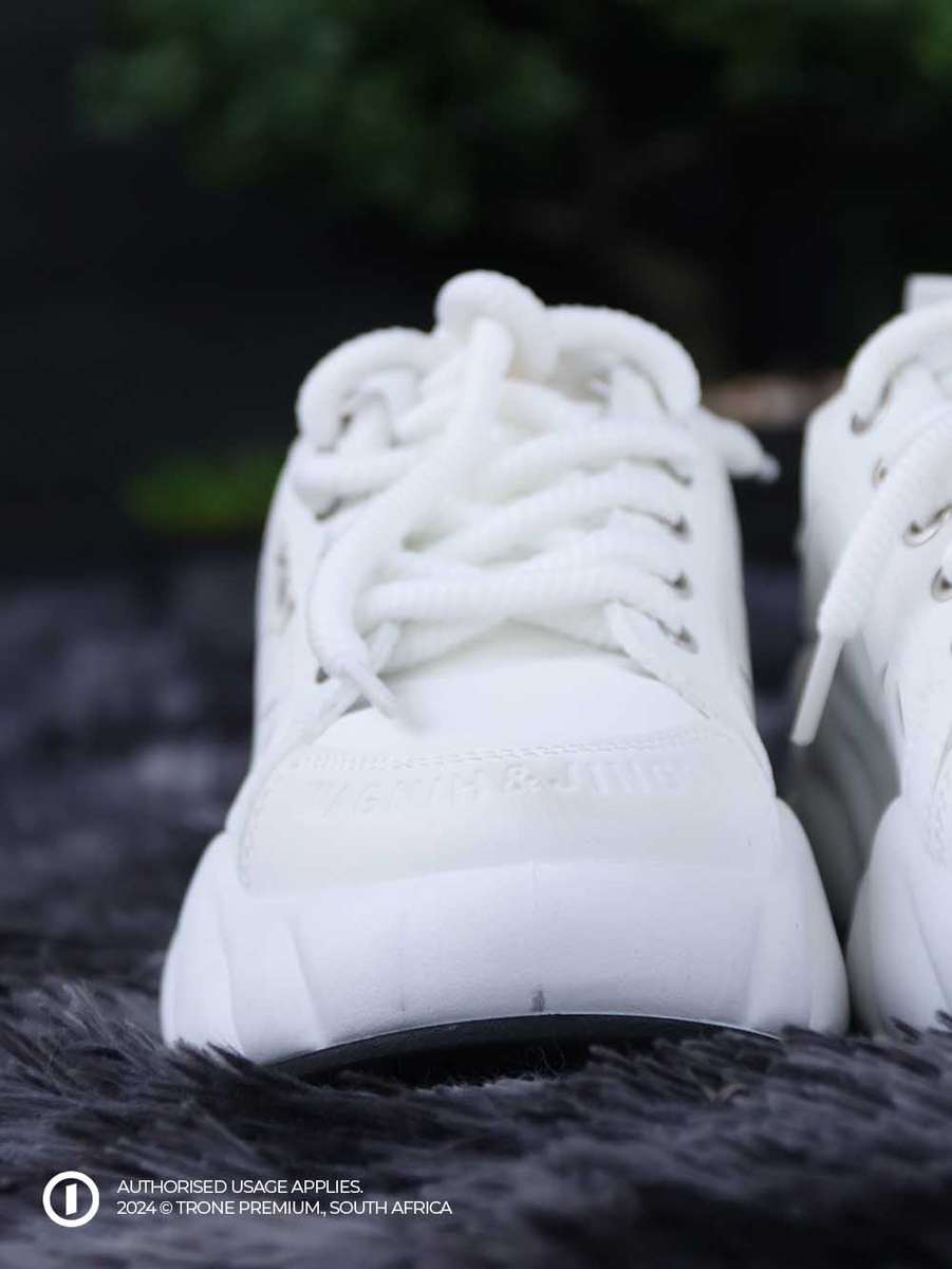 SxORA ChunkBase - White Tone