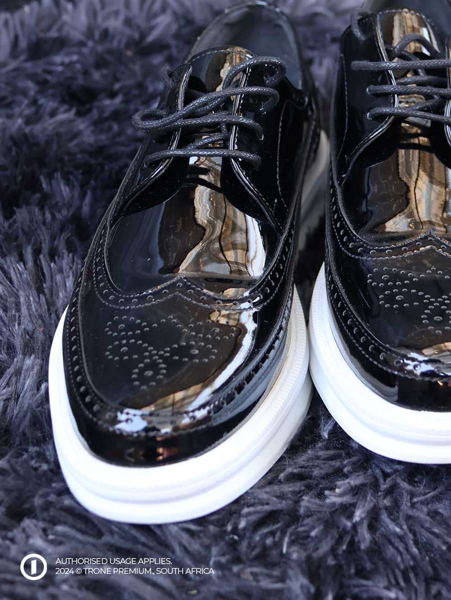 Trone Carrington Loafers - Gloss Black + White