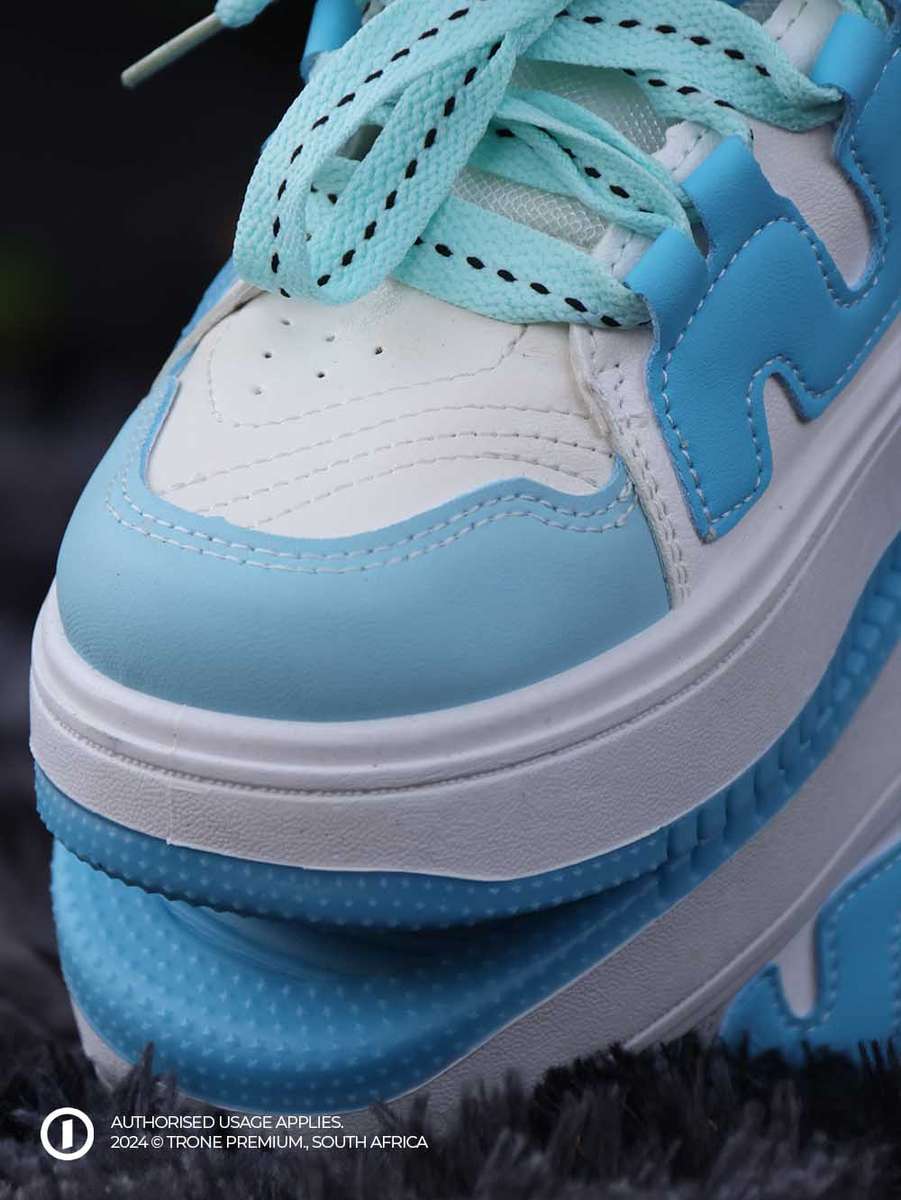 Trone x DMQ Sneakers - Baby Blue