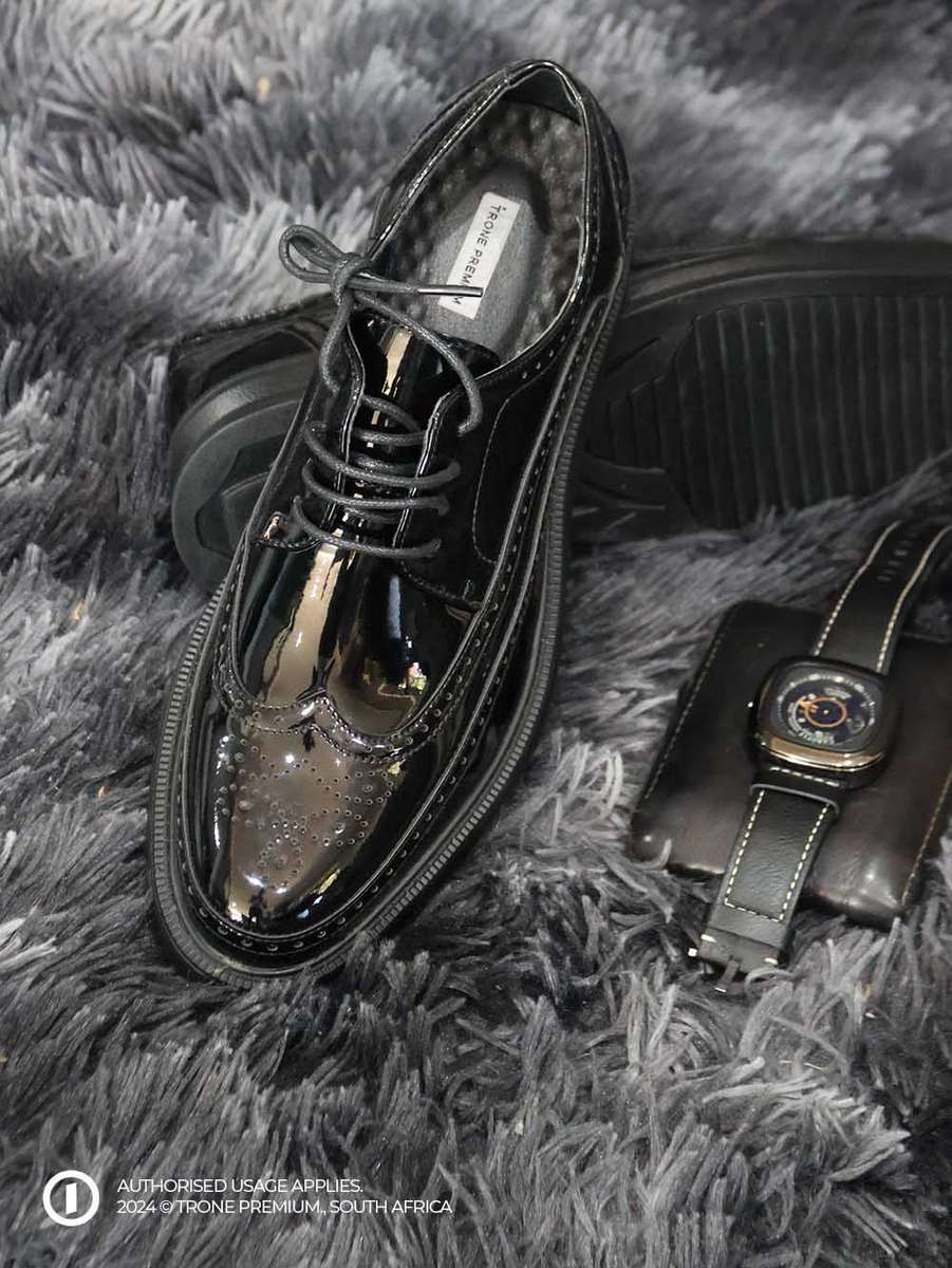 Trone Carrington Loafers - Gloss Black