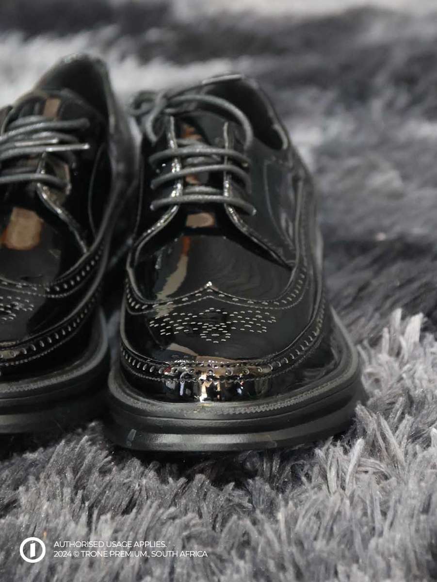 Trone Carrington Loafers - Gloss Black