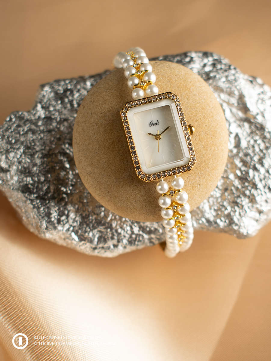 Premium Pearl Laced - Gold Watch