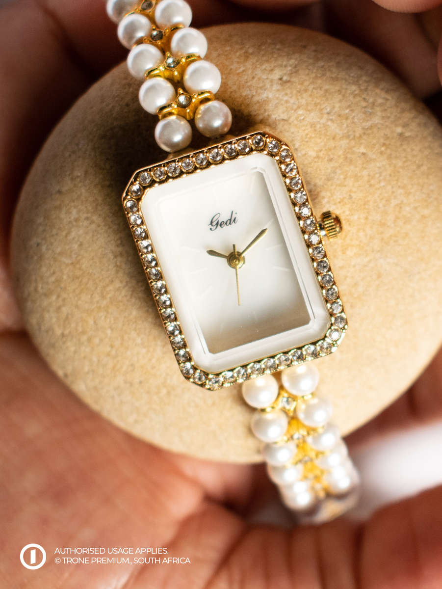 Premium Pearl Laced - Gold Watch