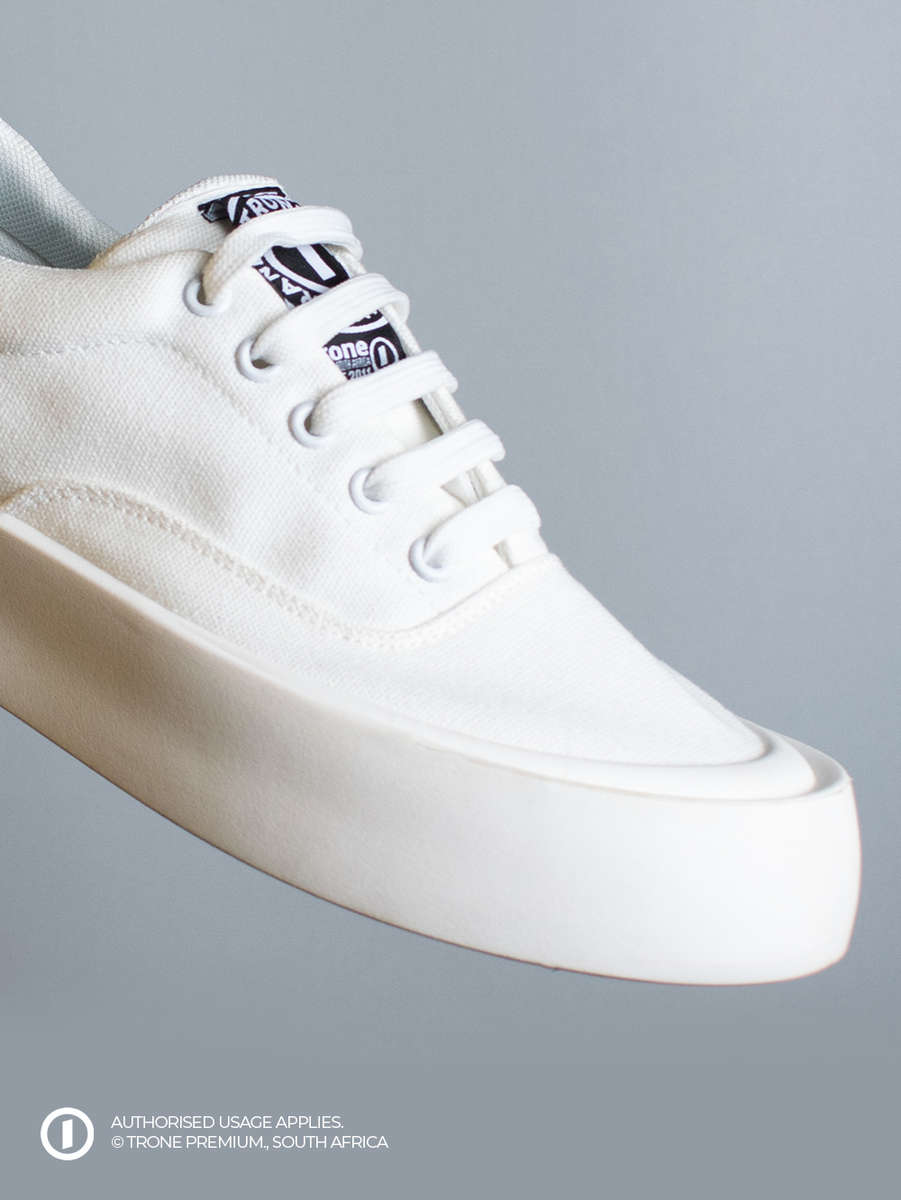 Trone Blaze Chucks - White